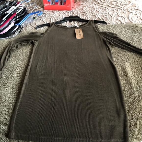 Michael Stars 8885 Loden 3/4 Sleeve Cold Shoulder Top Size Small New - Picture 5 of 7